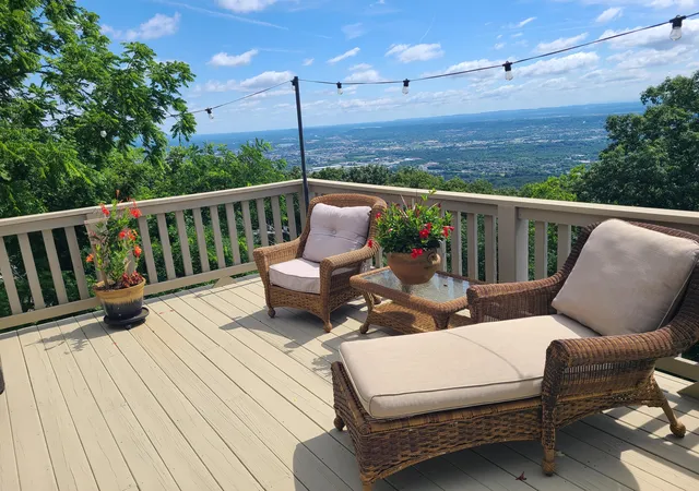 Homes for sale in Lookout Mountain, TN | 100 Scenic Highway, Lookout Mountain, TN 37350 | Houzeo
