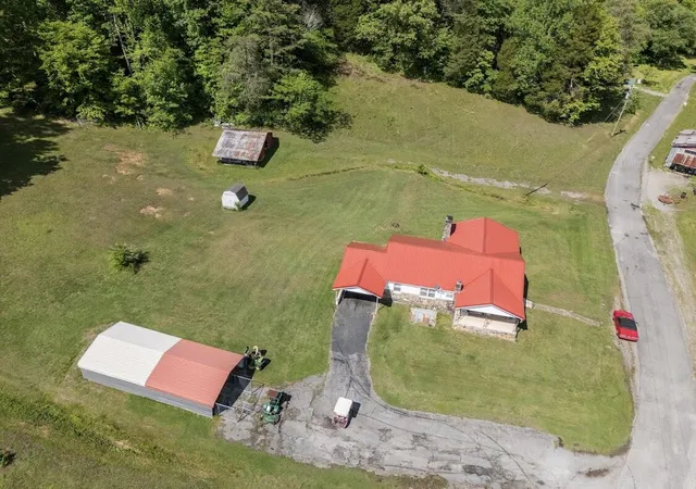 Homes for sale in Pikeville, TN | 637 Miller Rd, Pikeville, TN 37367 | MLS# 1536830