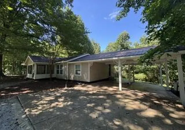 Photo 3 of Single family home for sale at 443 Friendship Rd, Ringgold, GA 30736 | MLS# 1536854 | Listing updated on 2026-09-14