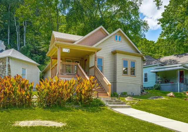 Photo 1 of Single family home for sale at 106 Everett St, Chattanooga, TN 37409 | MLS# 1536857 | Listing updated on 2026-08-18