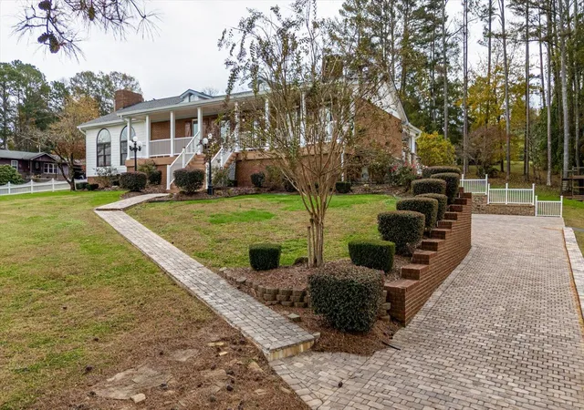 Homes for sale in Bridgeport, AL | 105 County Road 206, Bridgeport, AL 35740 | MLS# 1536873