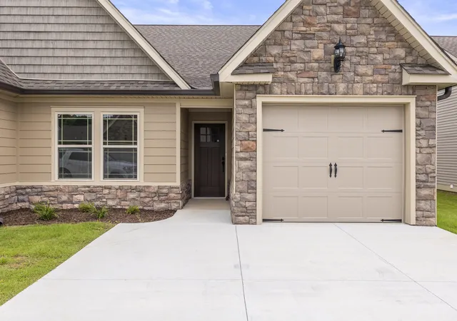 2nd image of 137 Sunset Cove Dr #32c, Rossville, GA 30741 | MLS# 1536893