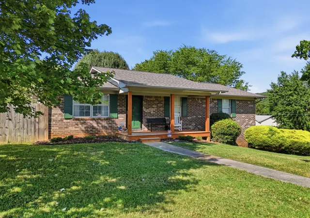 Homes for sale in Cleveland, TN | 215 Mapleton Dr Nw, Cleveland, TN 37312 | MLS# 1538278