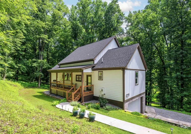 Homes for sale in Hixson, TN | 1719 Hidden Harbor Rd, Hixson, TN 37343 | MLS# 1537103