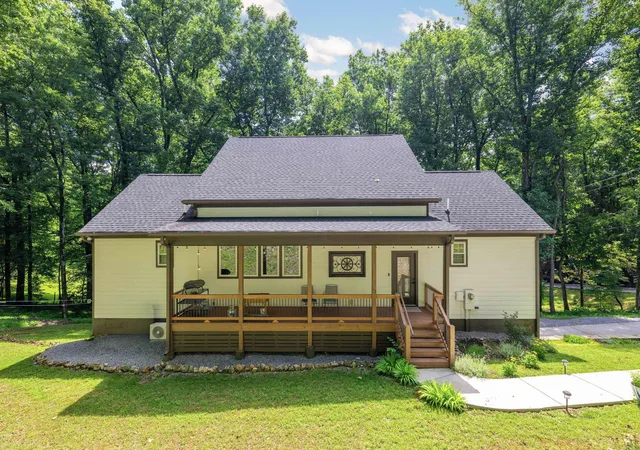 Homes for sale in Hixson, TN | 1719 Hidden Harbor Rd, Hixson, TN 37343 | MLS# 1537103