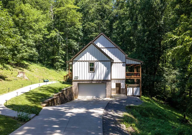 Homes for sale in Hixson, TN | 1719 Hidden Harbor Rd, Hixson, TN 37343 | MLS# 1537103