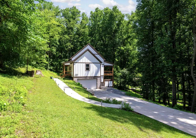 Homes for sale in Hixson, TN | 1719 Hidden Harbor Rd, Hixson, TN 37343 | MLS# 1537103