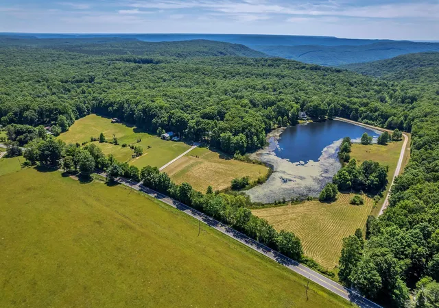 Homes for sale in Sewanee, TN | 18753 S Pittsburg Mountain Rd, Sewanee, TN 37375 | MLS# 1536953
