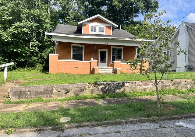 Homes for sale in Chattanooga, TN | 4512 Highland Ave, Chattanooga, TN 37410 | MLS# 1537017