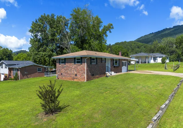 Photo 3 of Single family home for sale at 1238 Judy's Ln, Chattanooga, TN 37419 | MLS# 1537015 | Listing updated on 2026-08-28