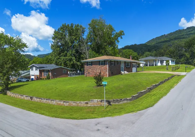 Photo 4 of Single family home for sale at 1238 Judy's Ln, Chattanooga, TN 37419 | MLS# 1537015 | Listing updated on 2026-08-28