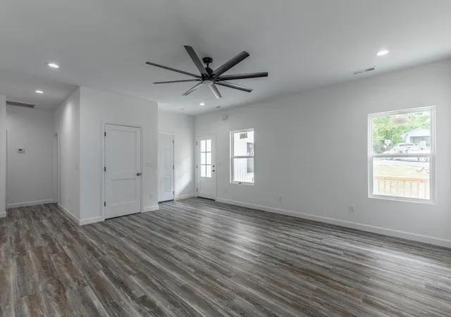 Photo 2 of Single family home for sale at 1115 Rockway Dr, Chattanooga, TN 37411 | MLS# 1537014 | Listing updated on 2026-09-10