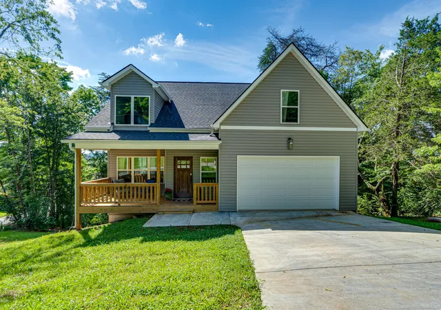Homes for sale in Hixson, TN | 6238 Pine Marr Dr, Hixson, TN 37343 | MLS# 1537035