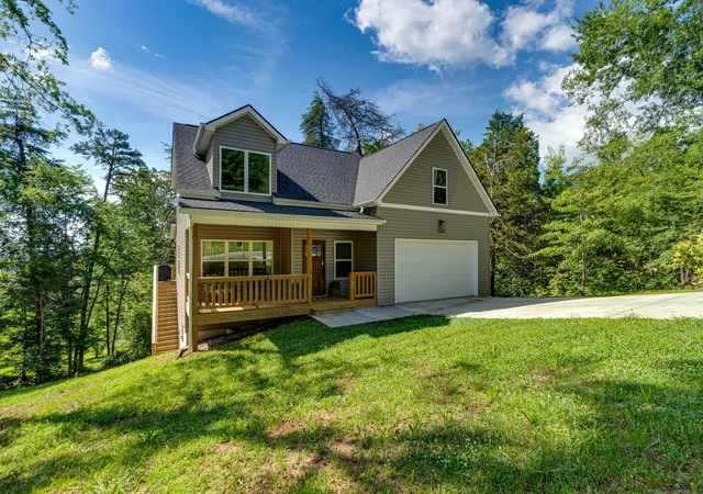 Homes for sale in Hixson, TN | 6238 Pine Marr Dr, Hixson, TN 37343 | MLS# 1537035