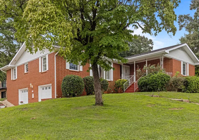 2nd image of 618 Melville Ave, Chattanooga, TN 37412 | MLS# 1537213