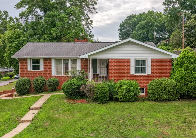 3rd image of 618 Melville Ave, Chattanooga, TN 37412 | MLS# 1537213