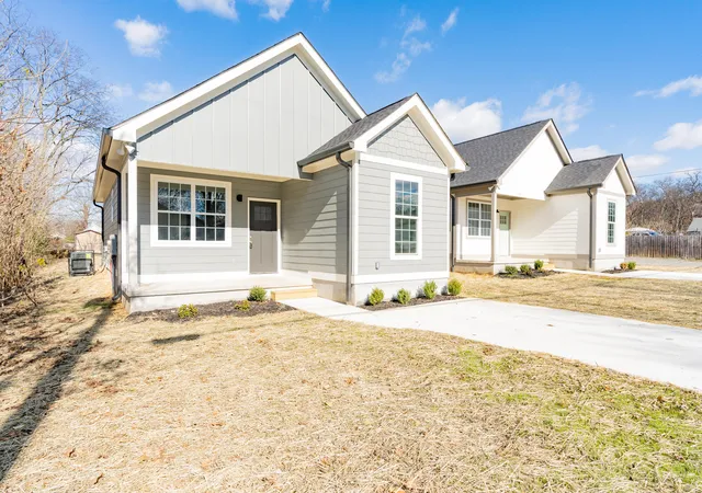 Photo 3 of Single family home for sale at 1517 E 49th Street, Chattanooga, TN 37407 | MLS# 1537144 | Listing updated on 2026-09-02