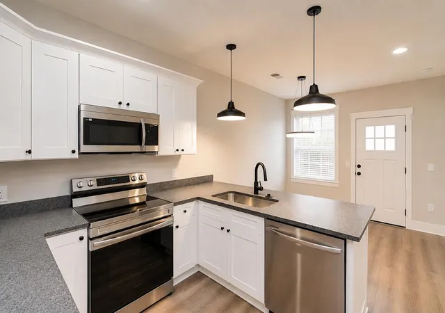Photo 4 of Single family home for sale at 1517 E 49th Street, Chattanooga, TN 37407 | MLS# 1537144 | Listing updated on 2026-09-02