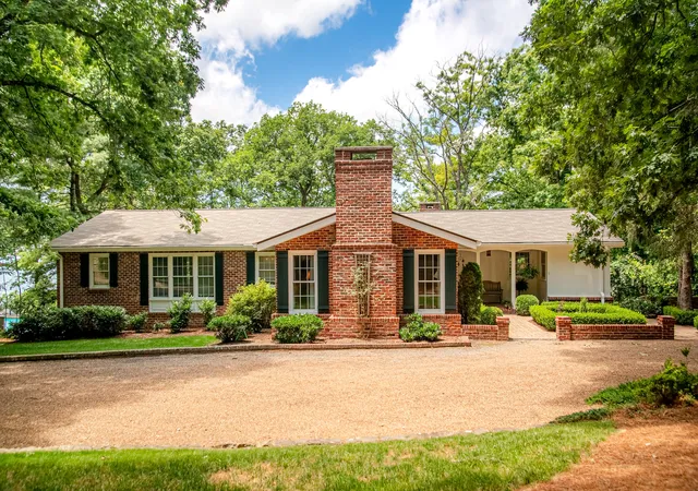 Homes for sale in Lookout Mountain, TN | 1008 Fort Stephenson Ter, Lookout Mountain, TN 37350 | MLS# 1537298