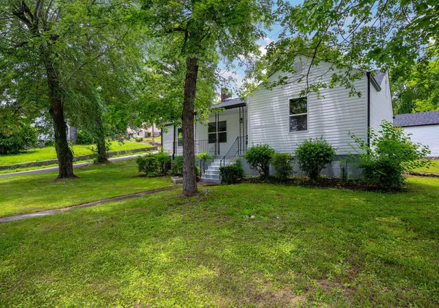 Photo 2 of Single family home for sale at 1203 Nellie St, Chattanooga, TN 37404 | MLS# 1537387 | Listing updated on 2026-06-30