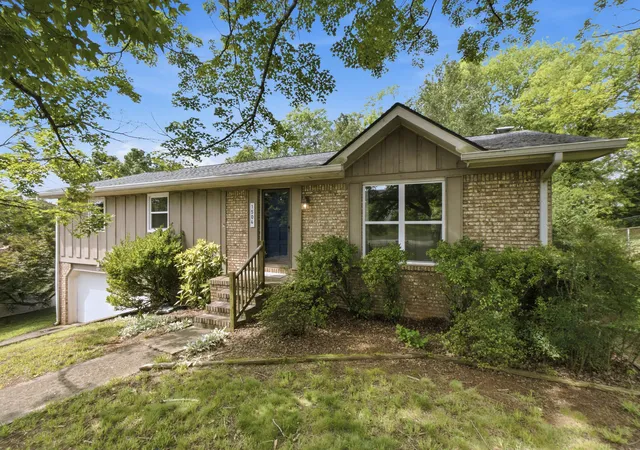 Homes for sale in Hixson, TN | 1504 Ridge Point Road, Hixson, TN 37343 | MLS# 1537150