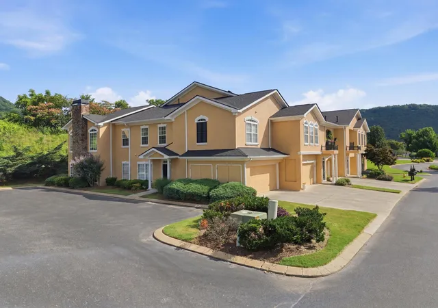 Photo 3 of Condo for sale at 309 Renaissance Ct, Chattanooga, TN 37419 | MLS# 1537469 | Listing updated on 2026-08-24
