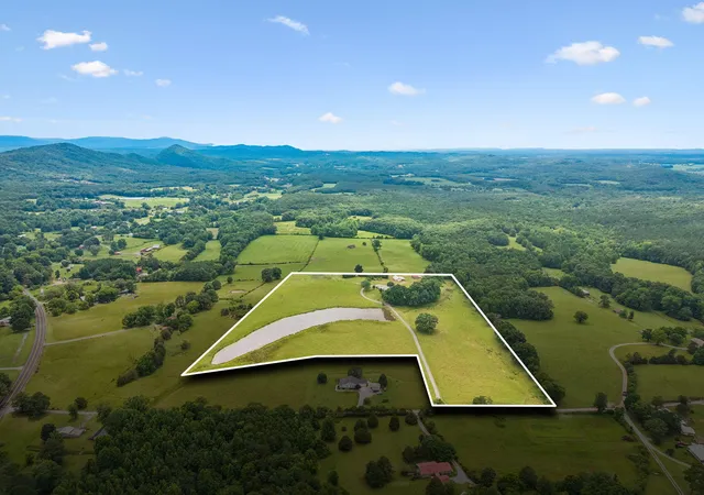 3rd image of 187 Burns Ln, Benton, TN 37307 | MLS# 1537542
