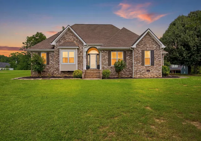 Homes for sale in Fort Oglethorpe, GA | 301 Dogwood Ln, Fort Oglethorpe, GA 30742 | MLS# 1537312