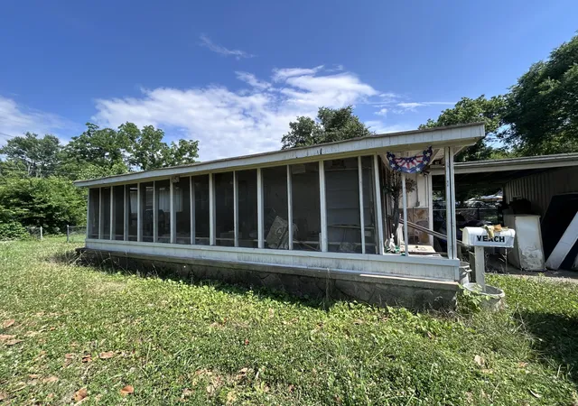 2nd image of 584 W State Line Rd, Rossville, GA 30741 | MLS# 1537792
