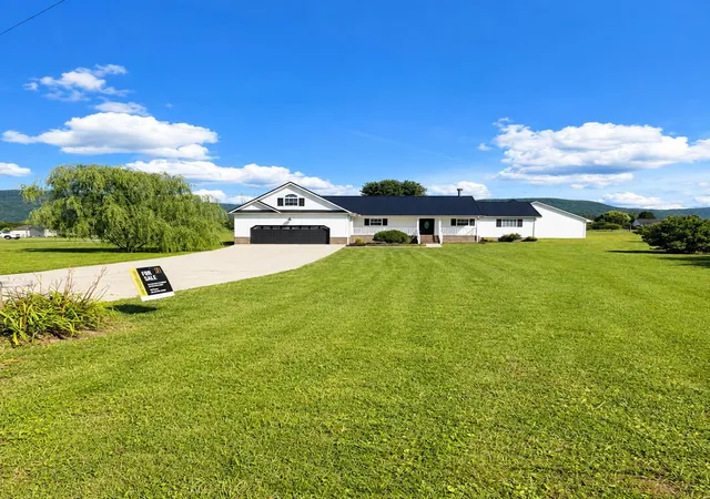 Homes for sale in Dunlap, TN | 90 Riverside Dr, Dunlap, TN 37327 | MLS# 1537210