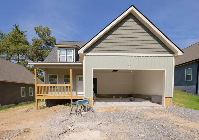 Photo 1 of Single family home for sale at 27 Greenslake Rd, Rossville, GA 30741 | MLS# 1537772 | Listing updated on 2026-08-21