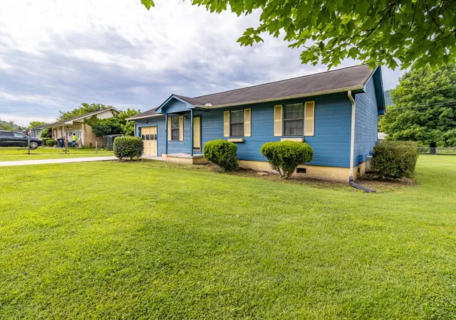 Homes for sale in South Pittsburg, TN | 192 Cedar Point Ln, South Pittsburg, TN 37380 | MLS# 1537309