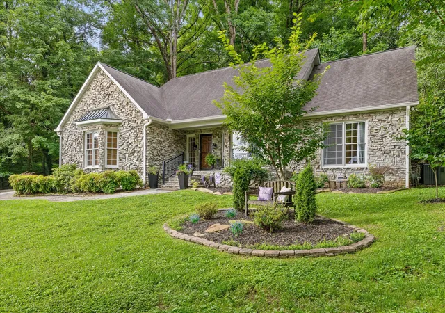 Homes for sale in South Pittsburg, TN | 706 Contour Ave, South Pittsburg, TN 37380 | MLS# 1537332