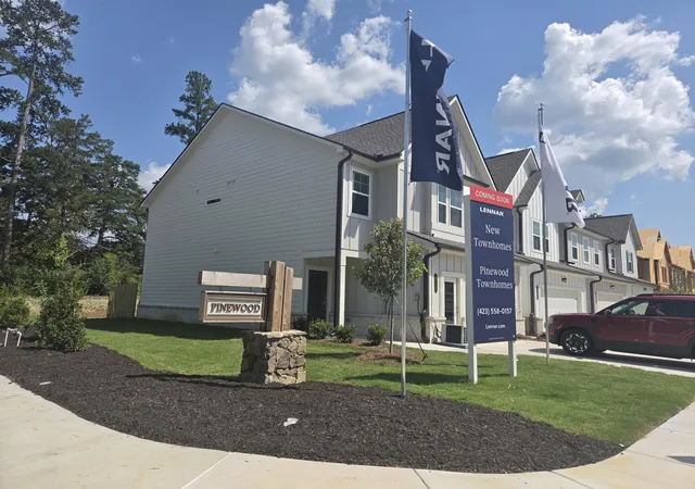 2nd image of 2576 Henson Ct #4, Chattanooga, TN 37421 | MLS# 1537343