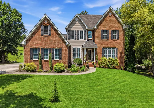 Photo 1 of Single family home for sale at 227 English Oaks Dr Ne, Cleveland, TN 37323 | MLS# 1537551 | Listing updated on 2026-09-24