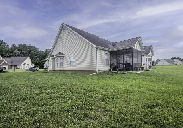 3rd image of 140 Briarstone Dr, Rossville, GA 30741 | MLS# 1537368