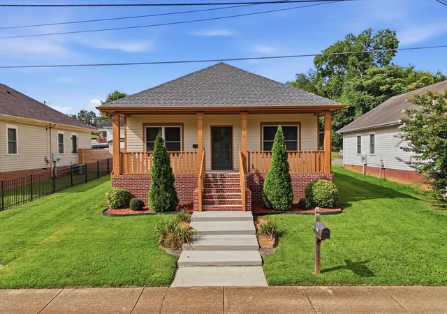 Homes for sale in Chattanooga, TN | 1012 W 37Th St, Chattanooga, TN 37410 | MLS# 1537423