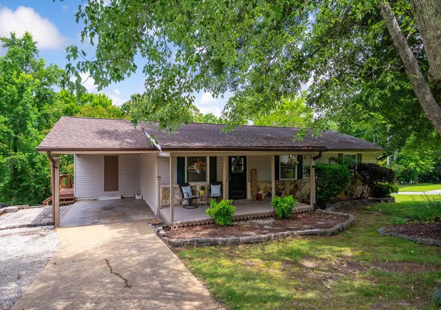 Homes for sale in Soddy Daisy, TN | 1636 Wendy Cir, Soddy Daisy, TN 37379 | MLS# 1537378