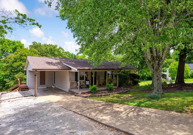 Homes for sale in Soddy Daisy, TN | 1636 Wendy Cir, Soddy Daisy, TN 37379 | MLS# 1537378