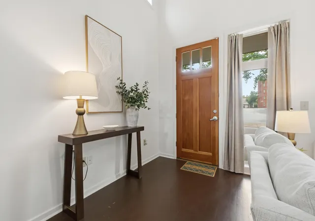 Photo 4 of Townhouse for sale at 840 E 08th Street, Chattanooga, TN 37403 | MLS# 1537427 | Listing updated on 2026-08-31