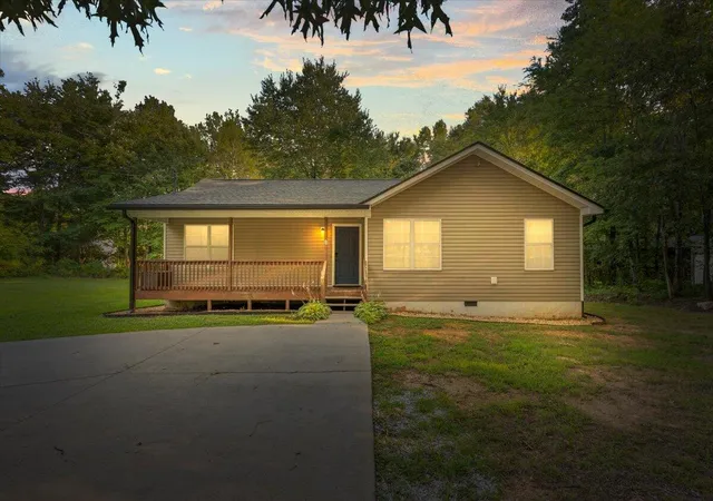 Homes for sale in Tunnel Hill, GA | 975 Sagamore Dr, Tunnel Hill, GA 30755 | MLS# 1537672