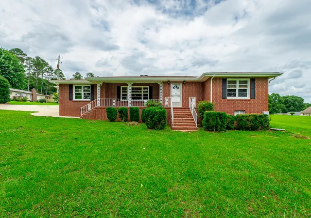 Homes for sale in Chickamauga, GA | 205 Five Points Rd, Chickamauga, GA 30707 | MLS# 1537415