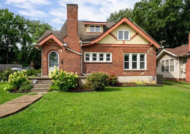 1st image of 2412 E 5th St, Chattanooga, TN 37404 | MLS# 1537547