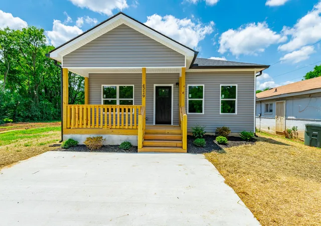 Homes for sale in Chattanooga, TN | 4229 Quinn Adams St, Chattanooga, TN 37410 | MLS# 1537664