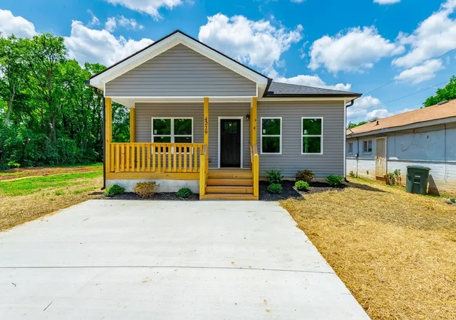 Homes for sale in Chattanooga, TN | 4229 Quinn Adams St, Chattanooga, TN 37410 | MLS# 1537664