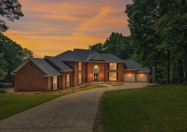Homes for sale in South Pittsburg, TN | 310 Bluffs Rd N, South Pittsburg, TN 37380 | MLS# 1537895