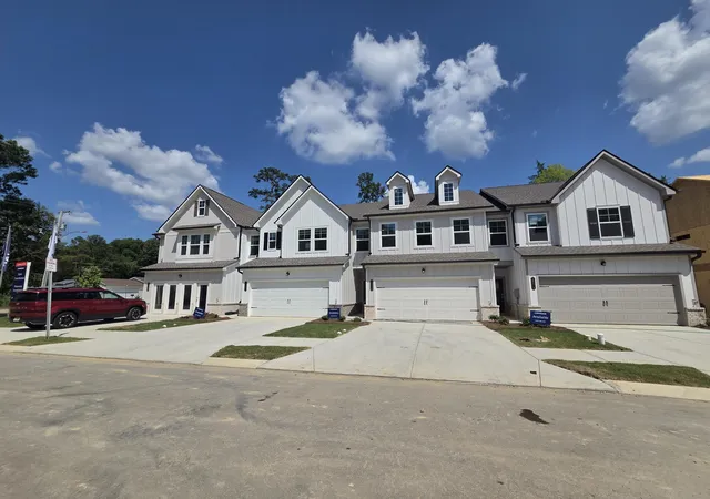 2nd image of 2584 Henson Ct #2, Chattanooga, TN 37421 | MLS# 1537501