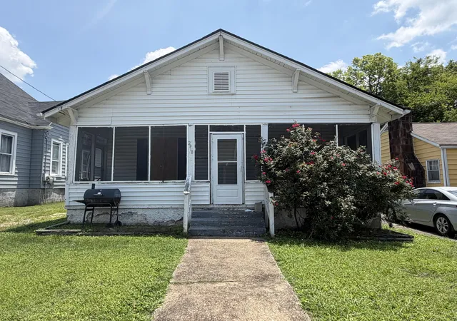 Homes for sale in Chattanooga, TN | 2918 N Chamberlain Ave, Chattanooga, TN 37406 | MLS# 1537522