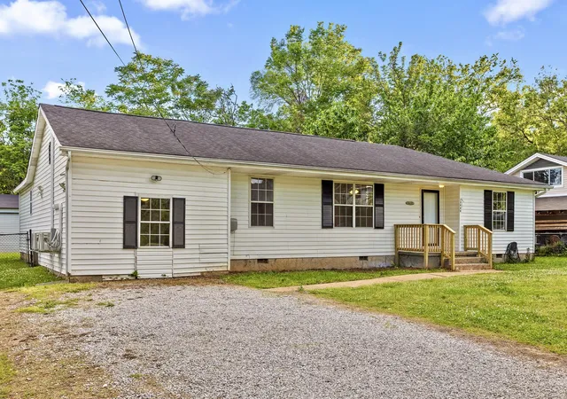 Photo 2 of Single family home for sale at 3404 Frawley St, Chattanooga, TN 37411 | MLS# 1537802 | Listing updated on 2026-08-21