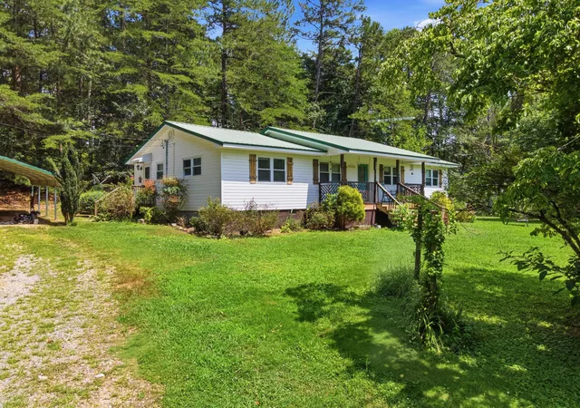 Homes for sale in Summerville, GA | 8268 Dry Creek Rd, Summerville, GA 30747 | MLS# 1537546